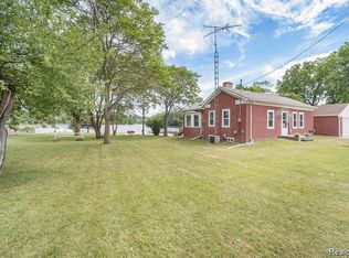 9068 Perry Rd, Atlas, MI 48411