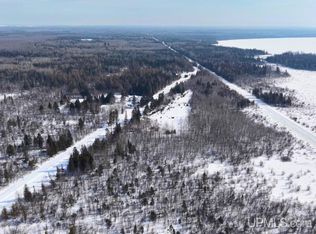 Parkington Rd, Gulliver, MI 49840