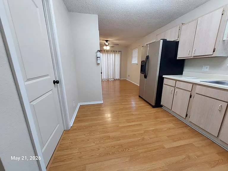 500 N Beaumont St — Photo 5