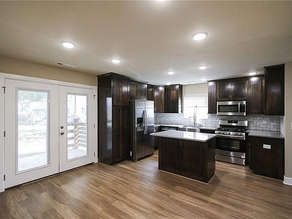 5th image of 322 W South St #1