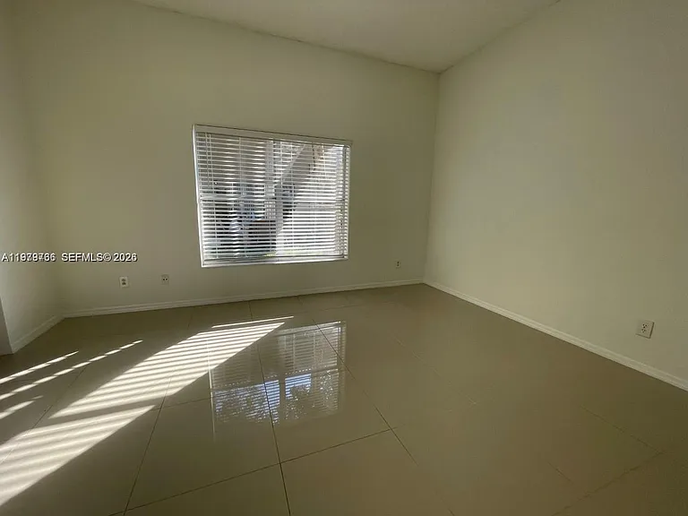 16309 Emerald Cove Rd #16309 — Photo 22