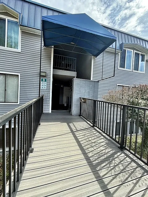 924 Shorewood Drive - B-16 — Photo 4