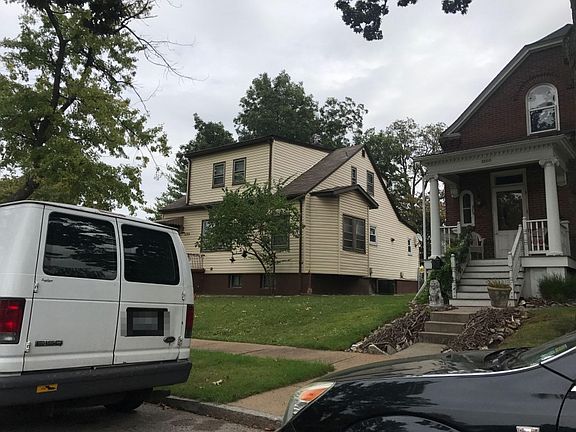 3rd image of 3156 Leola Ave