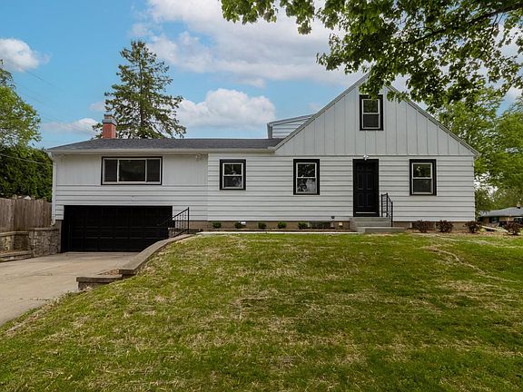 3rd image of 4076 N 93rd STREET