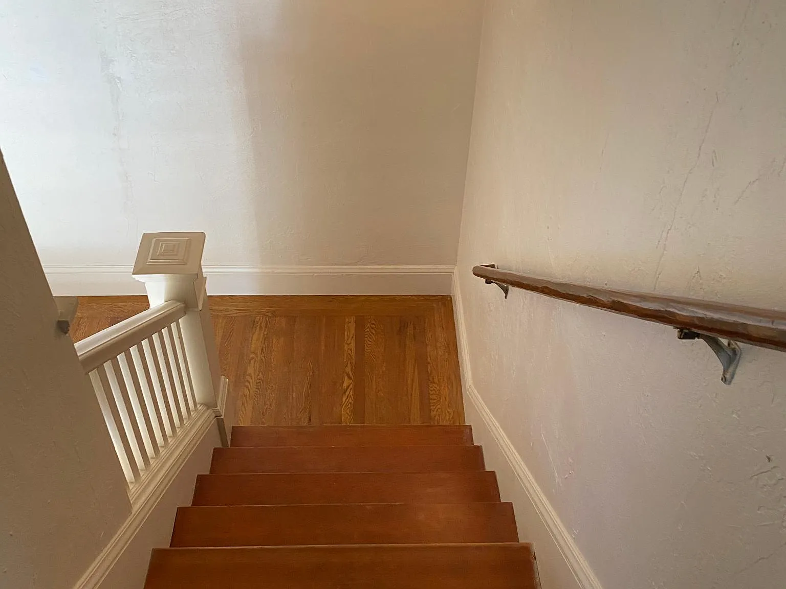 702 Edwards St — Photo 3