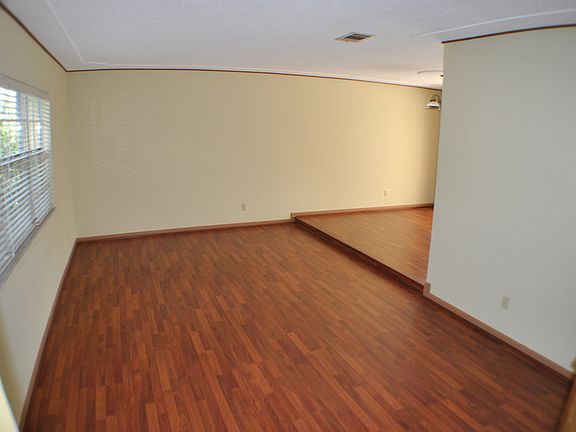 2nd image of 165 Sunrise Ave