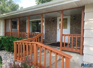 26495 Kuhle Dr, Sioux Falls, SD 57107