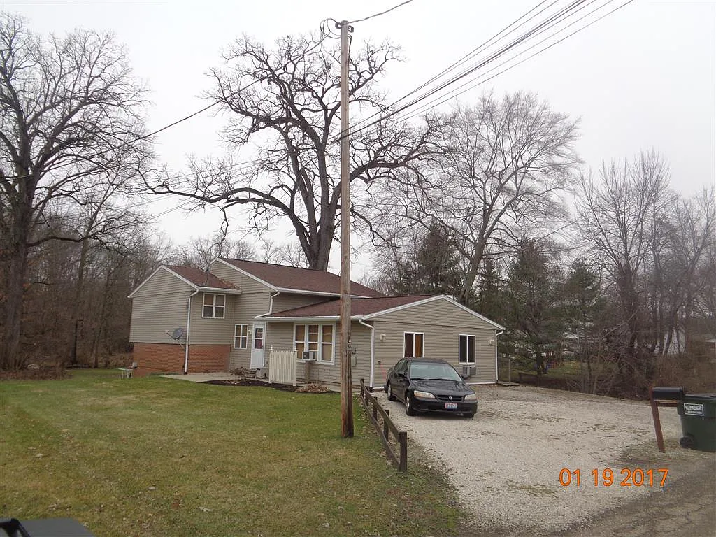 4139 Regentview Ave NE photo 1