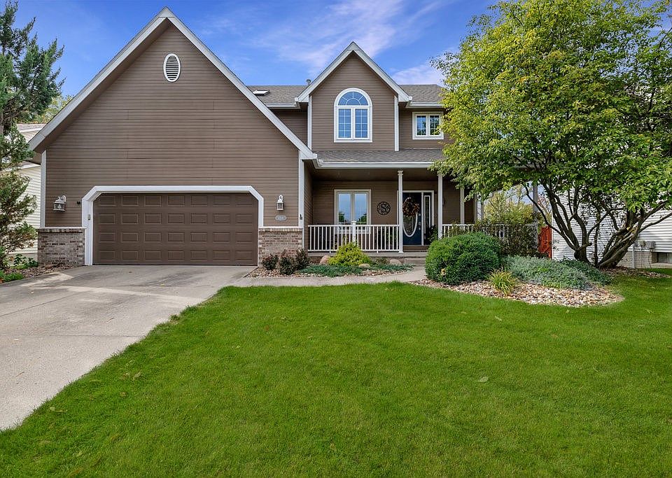 1st image of 1218 NW Cedarwood Dr