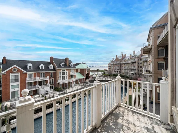 201 Shearwater Ct West image 13 of 29