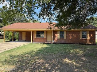 847 Rev Sammy Path, Cleveland, MS 38732