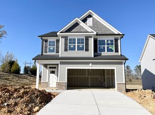 101 Highland Forest Dr, Fuquay Varina, NC 27526