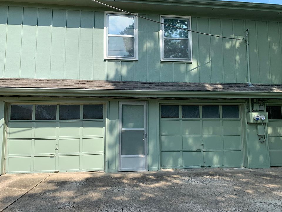 1st image of 9832 Metcalf Ave