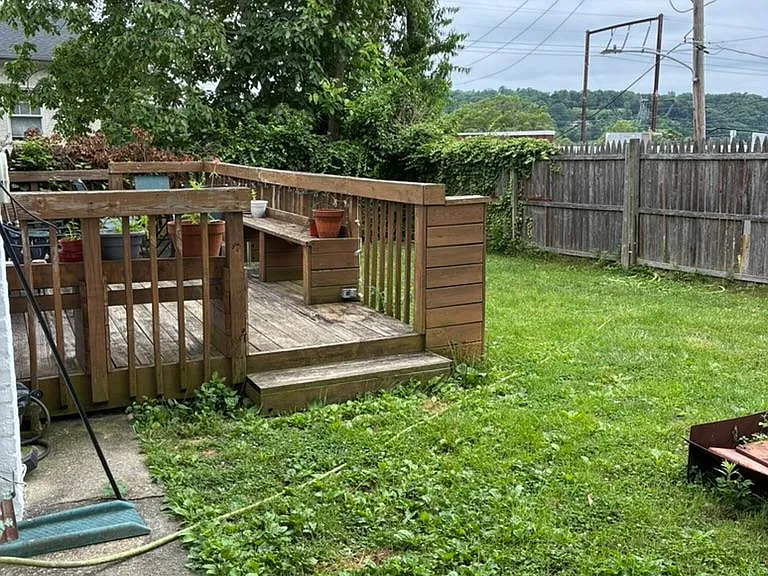 4876 Ogle St — Photo 3