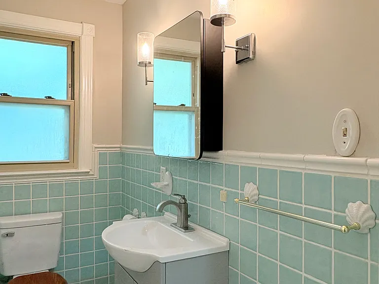 619 Lynnwood Way — Photo 14