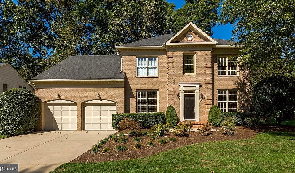 1st image of 10200 Oakton Station Ct