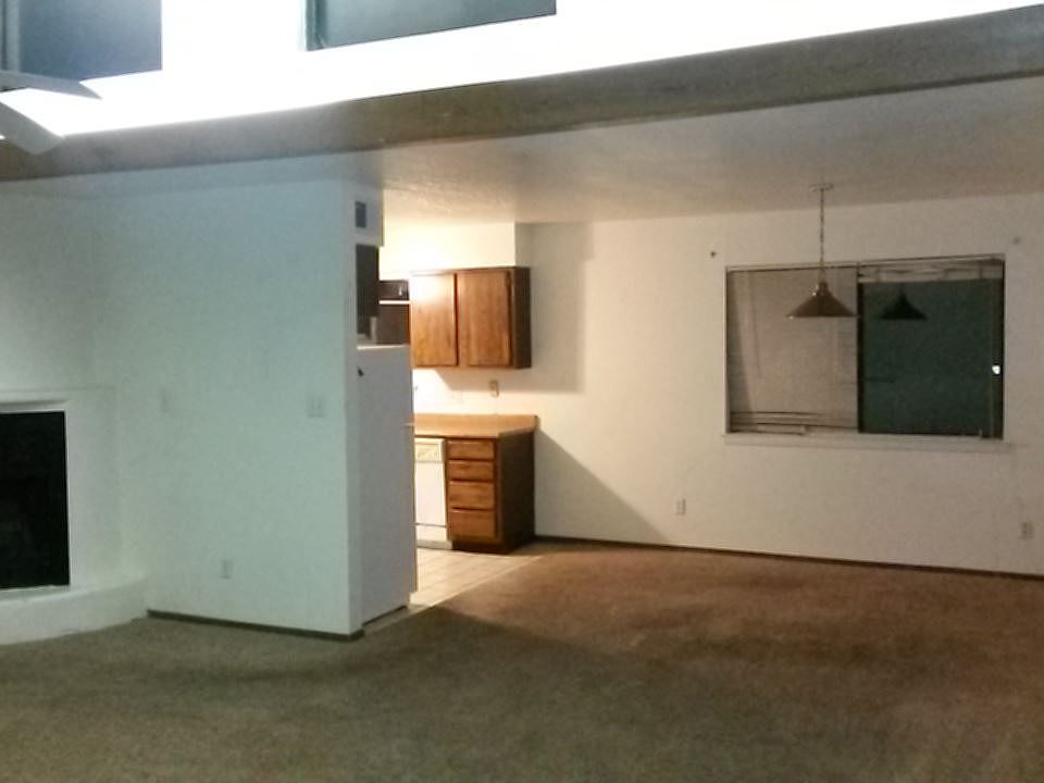 1st image of 2901 Los Amigos Ct APT A