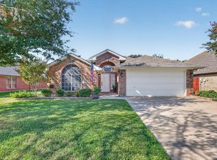 333 Carriage Ln, Saginaw, TX 76179
