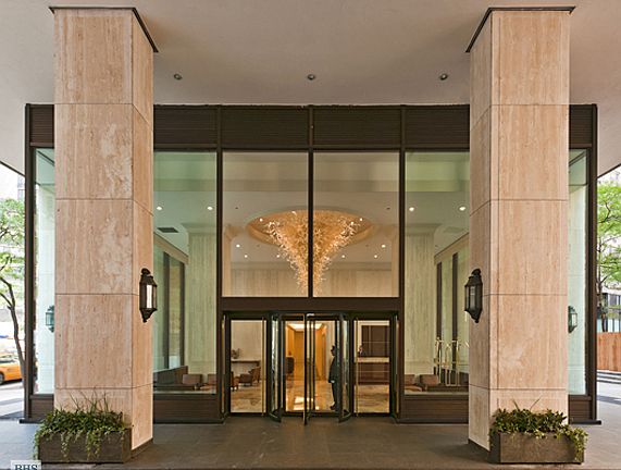 4th image of 30 W 63rd St APT 6K
