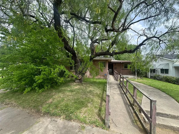 2220 Joey Dr, Waco, TX 76711