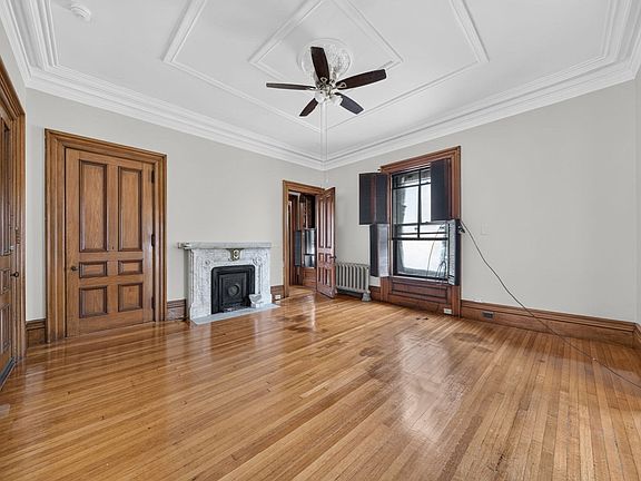 5th image of 533 Locust St APT 5