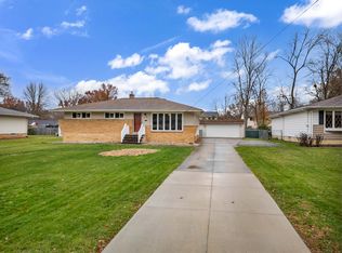21518 Willow Ln, Strongsville, OH 44149