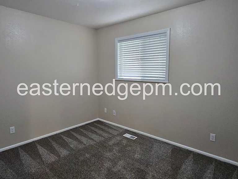 330-338 NW 7th St — Photo 11