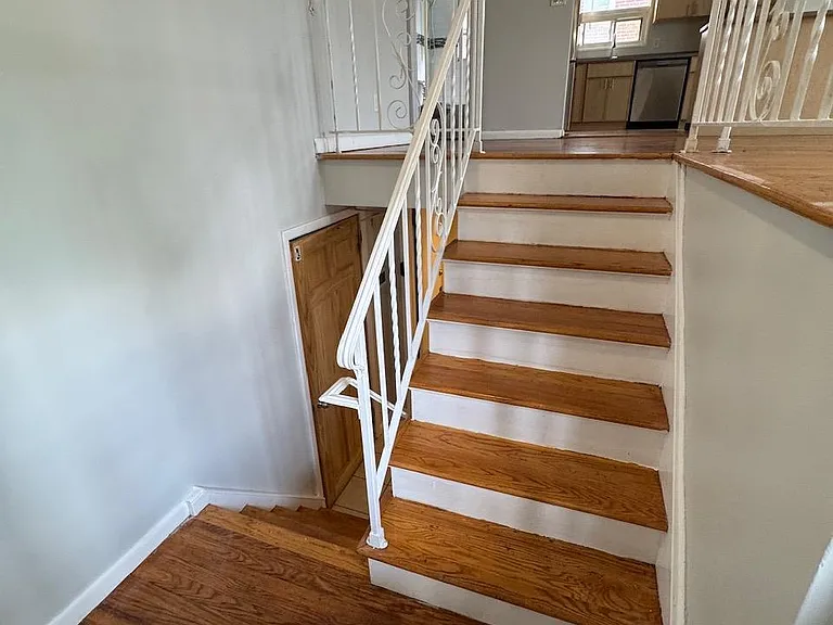 1038 Kingsland Ln — Photo 20