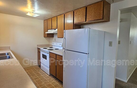 5th image of 5023 E Walker Ave Unit B