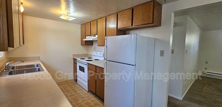5023 E Walker Ave #B — Photo 4