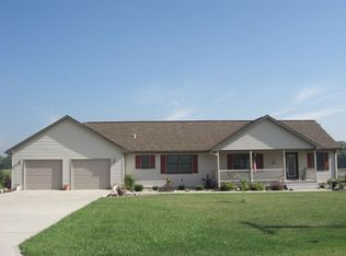 408 W Albion St, Avilla, IN 46710