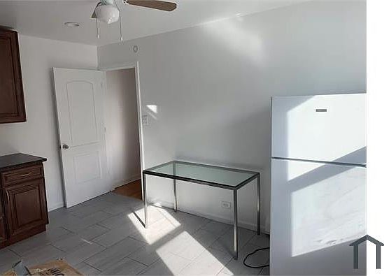 5th image of 6628 N Damen Ave #2