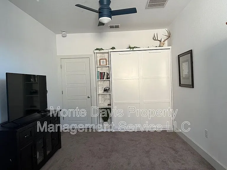 9605 Tanager Way — Photo 15