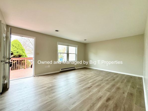302 Rivers End Rd, Bear, DE 19701