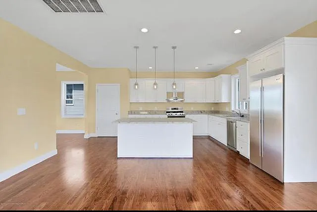 805 Saint Johns Ave — Photo 10