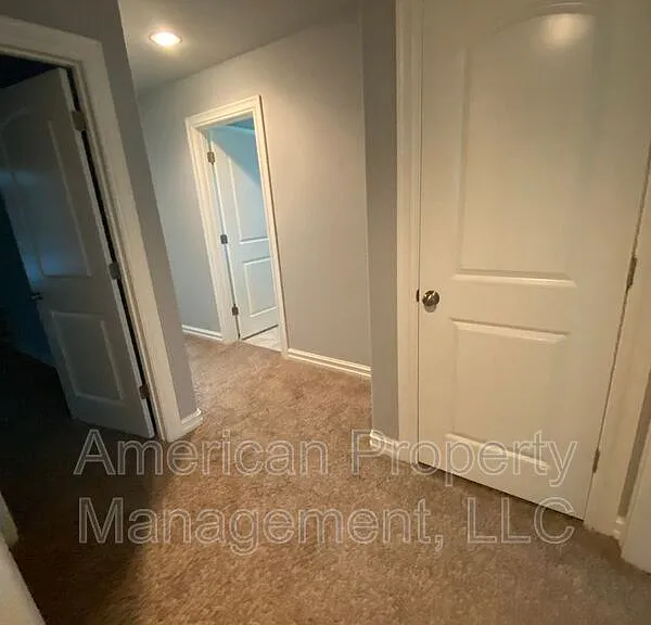 5312 Charleston Dr — Photo 16