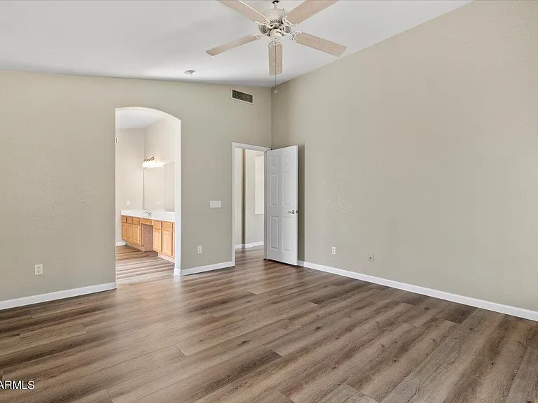312 E Mesquite St — Photo 15