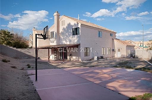 4th image of 2241 Chatfield Dr