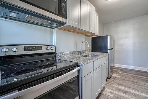1600 Plum St #1 Photo 1