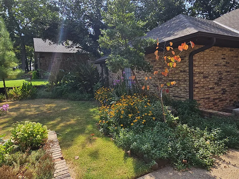 1006 Sunny Brook Dr — Photo 2