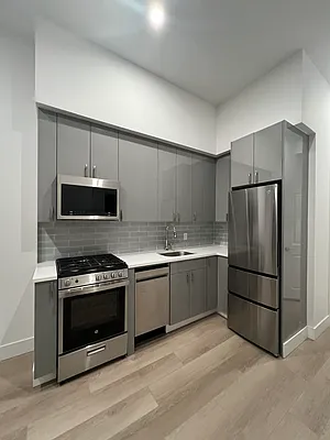 Rented by Charney Real Estate LLC | media 5