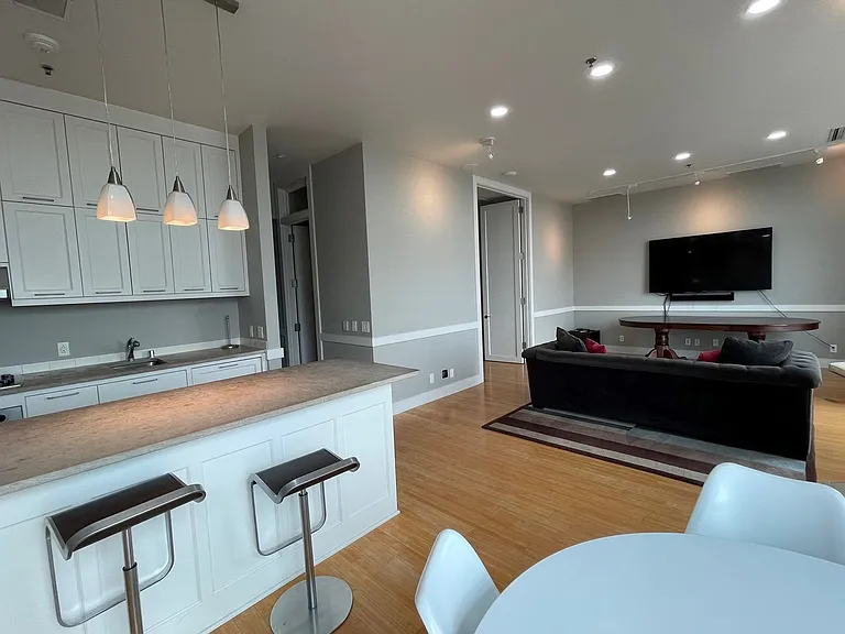 200 River Market Ave #603 — Photo 7
