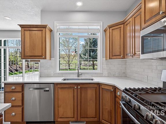 4th image of 12935 N Schicks Ridge Rd