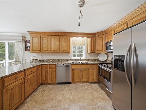 5th image of 125 Carruth Rd