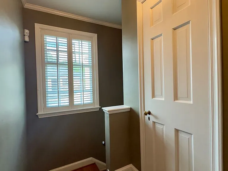 115 E Northern Pkwy — Photo 35
