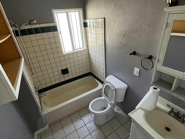 15700 Crenshaw Blvd #GARDENA HOME — Photo 2