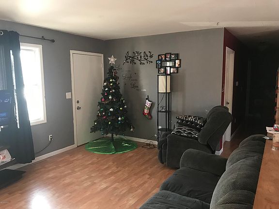 3rd image of 536 W Forest Park