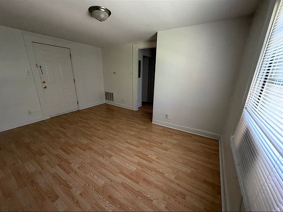 2nd image of 2123 N College Ave APT 4
