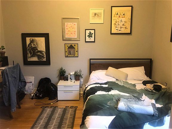 4th image of 3274 W Altgeld St #1.5