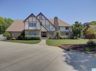 602 Coranada Dr SW, Decatur, AL 35603